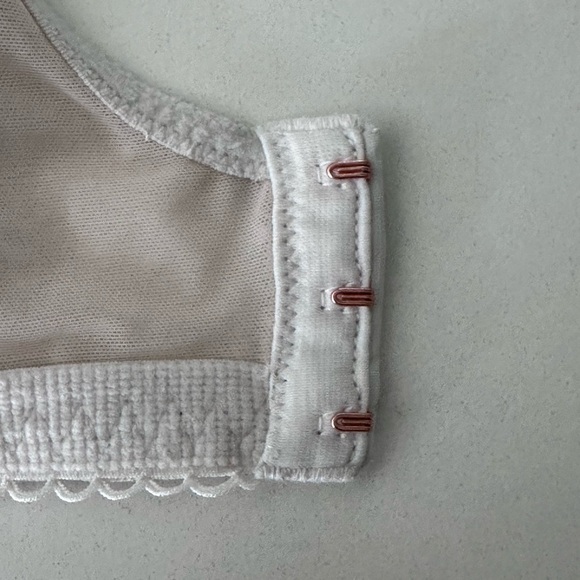 Victoria's Secret Dream Angels Push Up Bra W/out Padding Dot Lace Coconut 38DDD - Picture 7 of 10